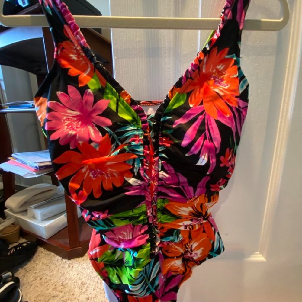 Paradise Bay Multi Floral One Piece Swimsuit Size 14